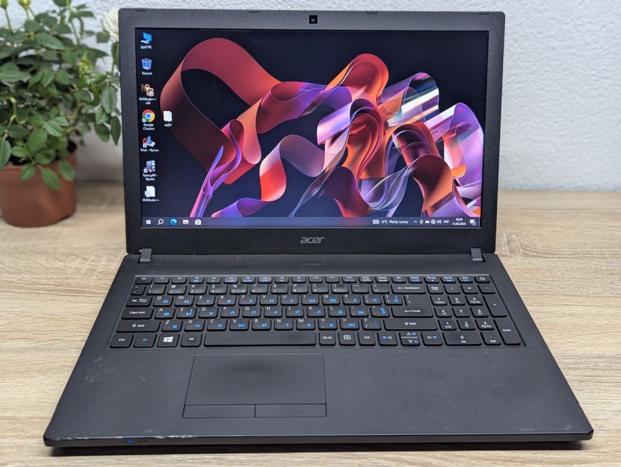 Уцінка! Ноутбук Б/В Acer TravelMate P2510, Intel Core i3-7100U, DDR4 12 GB, SSD 128GB, 15" HD