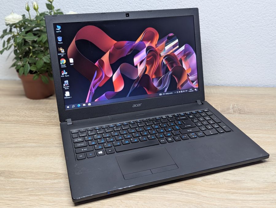 Уцінка! Ноутбук Б/В Acer TravelMate P2510, Intel Core i3-7100U, DDR4 12 GB, SSD 128GB, 15" HD
