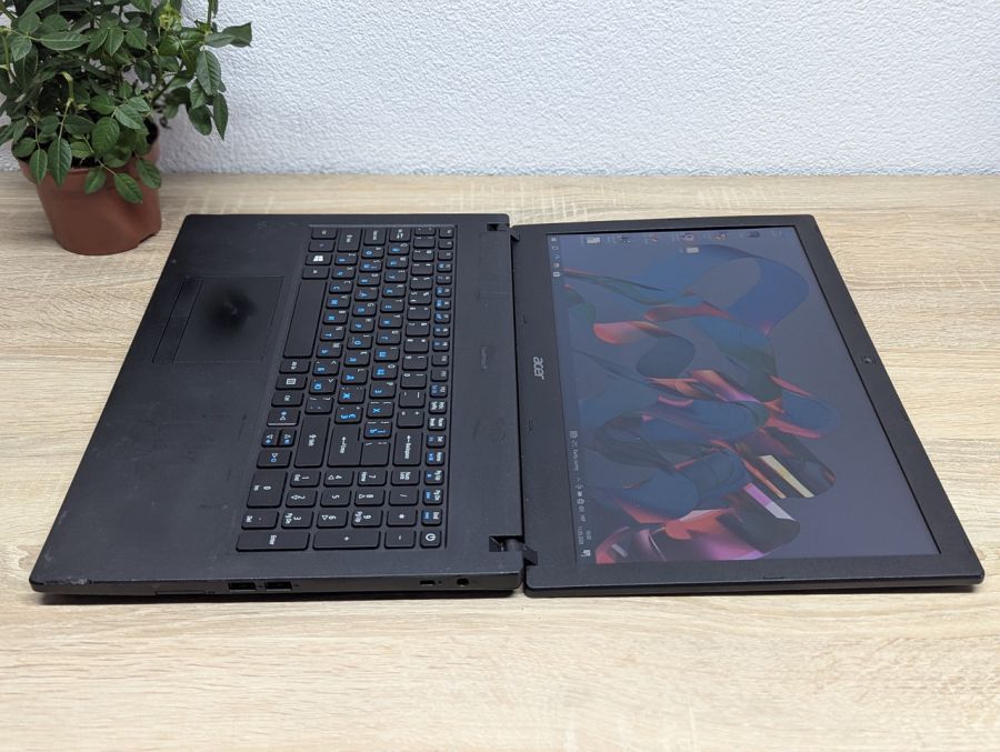 Уцінка! Ноутбук Б/В Acer TravelMate P2510, Intel Core i3-7100U, DDR4 12 GB, SSD 128GB, 15" HD
