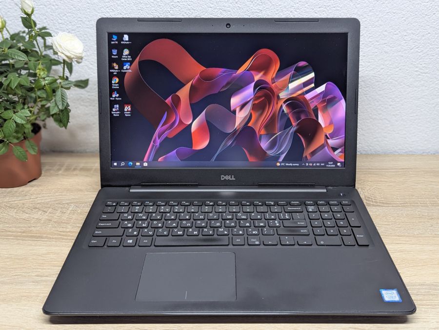Ноутбук Б/В Dell Latitude 3590, Intel Core i3-7130U, DDR4 8 GB, SSD 128GB, 15.6" Full HD
