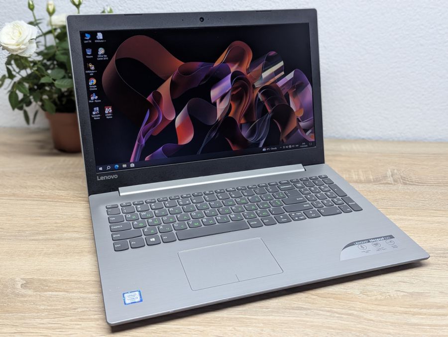 Ноутбук Б/В Lenovo IdeaPad 320-15ISK, Intel Core i3-6006U, DDR4 8 GB, SSD 128GB, 15.6" Full HD