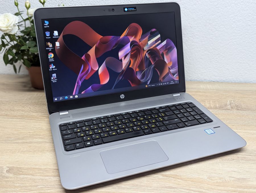 Ноутбук Б/В HP ProBook 450 G4, Intel Core i3-7100U, DDR4 8 GB, SSD 128GB, 15.6" HD