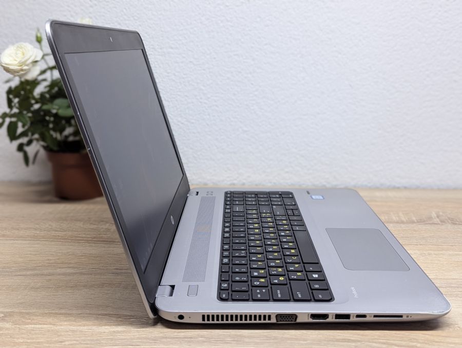 Уцінка! Ноутбук Б/В HP ProBook 450 G4, Intel Core i3-7100U, DDR4 8 GB, SSD 128GB, 15.6" HD
