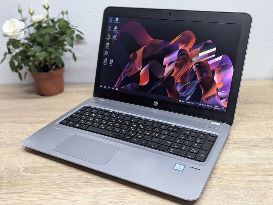 Ноутбук Б/В HP ProBook 450 G4, Intel Core i3-7100U, DDR4 8GB, SSD 128GB, 15.6" HD