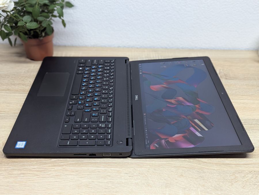 Ноутбук Б/В Dell Latitude 3580, Intel Core i5-7200U, DDR4 8 GB, SSD 128GB, 15.6" HD