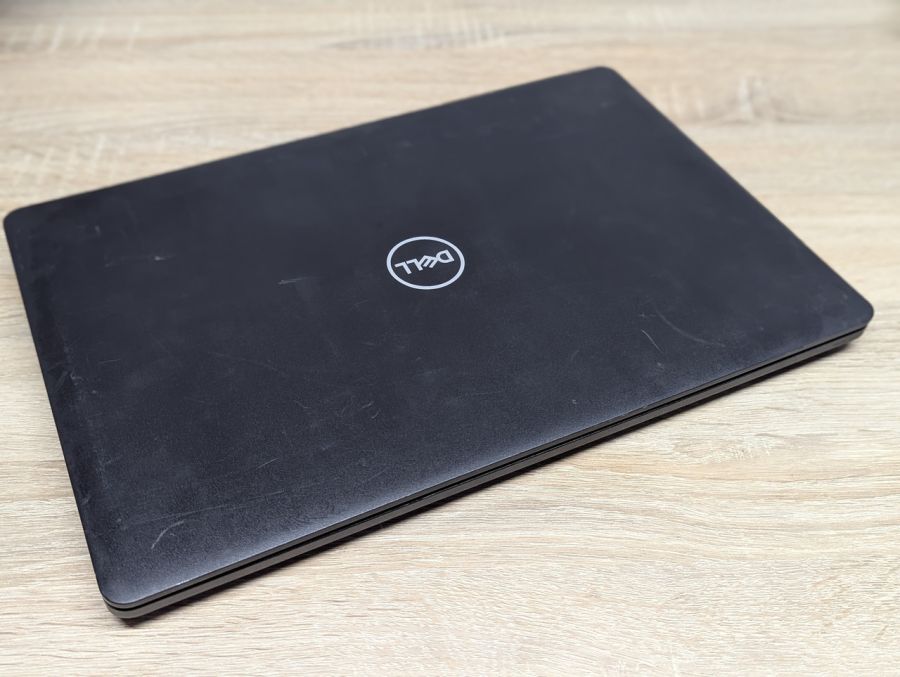 Ноутбук Б/В Dell Latitude 3580, Intel Core i3-6006U, DDR4 8 GB, SSD 128GB, AMD Radeon R5 M330 2Gb, 15.6"