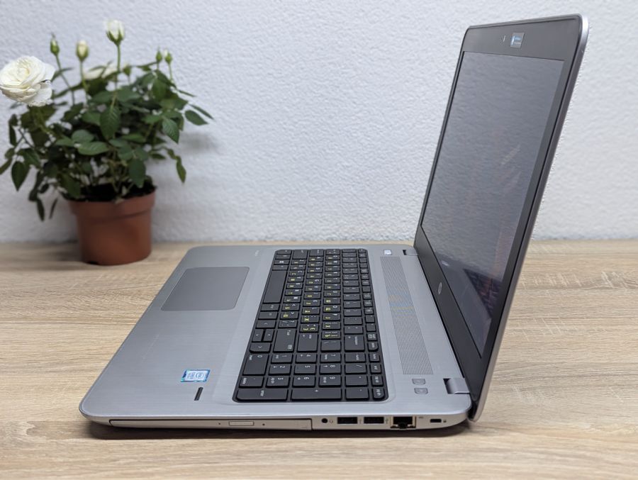 Уцінка! Ноутбук Б/В HP ProBook 450 G4, Intel Core i3-7100U, DDR4 8 GB, SSD 128GB, 15.6" HD