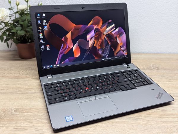 Уцінка! Ноутбук Б/В Lenovo ThinkPad E570, Intel Core i3-7100U, DDR4 8 GB, SSD 128GB, 15.6" HD