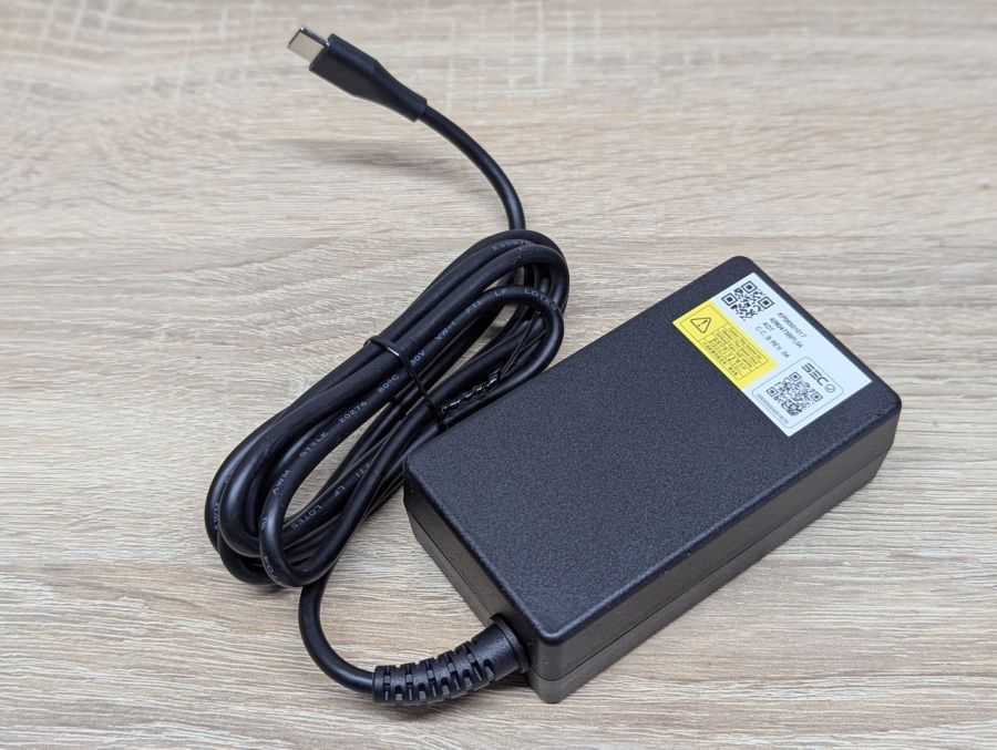 Б/В Блок живлення Delta USB-C 65w