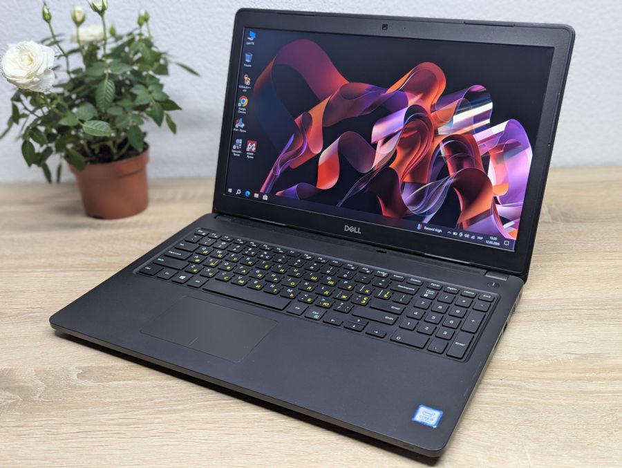 Уцінка! Ноутбук Б/В Dell Latitude 3580, Intel Core i5-7200U, DDR4 8 GB, SSD 128GB, 15.6" HD