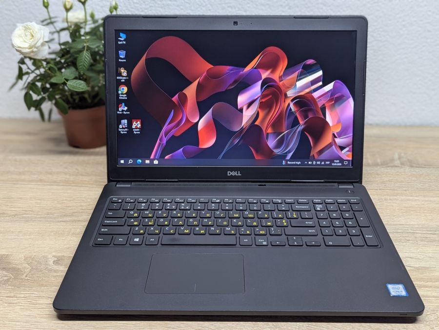 Уцінка! Ноутбук Б/В Dell Latitude 3580, Intel Core i5-7200U, DDR4 8 GB, SSD 128GB, 15.6" HD