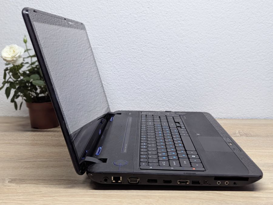 Ноутбук Б/В Acer Aspire 8942G, Intel Core i3-330M, DDR4 8 GB, SSD 128GB + HDD 320GB, Radeon HD 5000, 17" Full HD