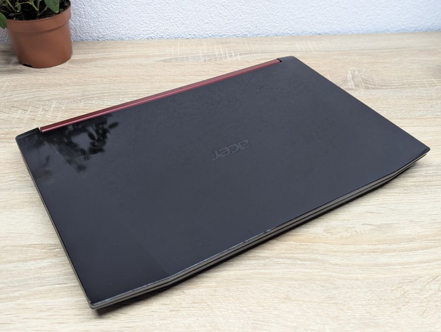 Ноутбук Б/В Acer Nitro AN515-31, Intel Core i5-8250U, DDR4 20GB, SSD 128GB + 1TB, NVIDIA GeForce MX150 2GB, 15.6" Full HD