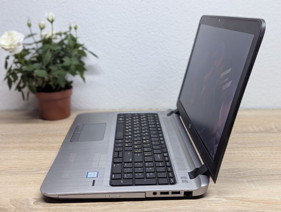 Ноутбук Б/В HP ProBook 450 G3, Intel Core i5-6200U, DDR3 8GB, SSD 128GB, 15.6" HD