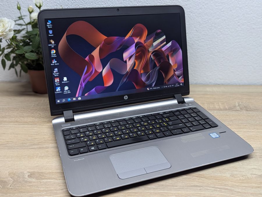 Ноутбук Б/В HP ProBook 450 G3, Intel Core i5-6200U, DDR3 8GB, SSD 128GB, 15.6" HD