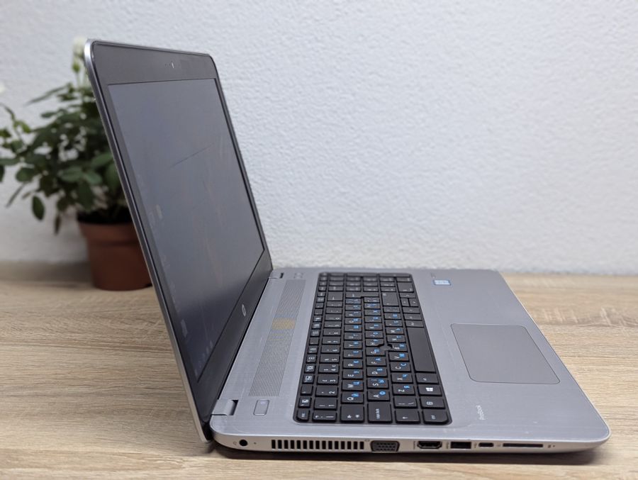 Уцінка! Ноутбук Б/В HP ProBook 450 G4, Intel Core i5-7200U, DDR4 8 GB, SSD 128GB, 15.6" HD