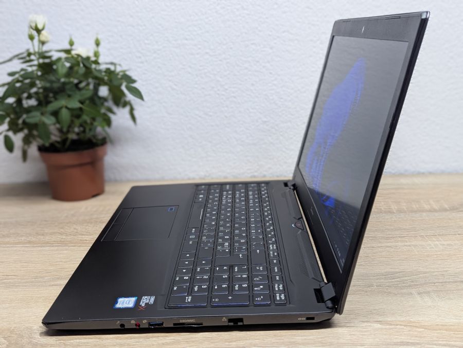 Ноутбук Б/В Multicom Norge P850HR, Intel Core i7-7700HQ, DDR4 32GB, SSD 256GB + HDD 1TB, NVIDIA GeForce GTX 1070 8GB, 15.6" Full HD