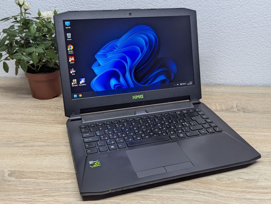 Ноутбук Б/В XMG P640RE, Intel Core i7-6700HQ, DDR4 16 GB, SSD 500GB, NVIDIA GeForce GTX 970M 3Gb, 14" Full HD