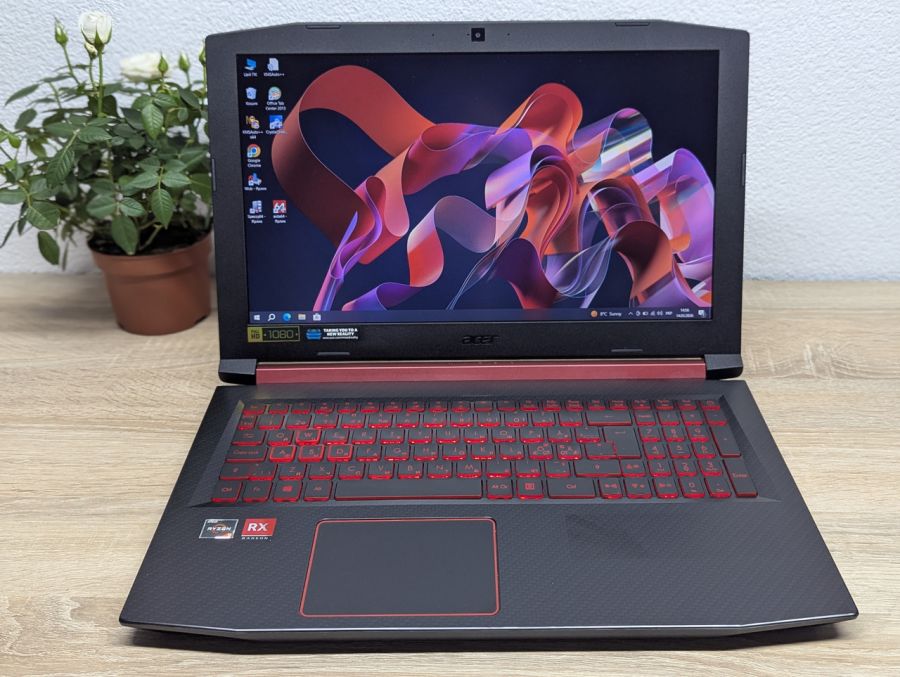 Ноутбук Б/В Acer Nitro AN515-42, AMD Ryzen 5 Mobile 2500U, DDR4 16 GB, SSD 256GB + 1 TB, AMD Radeon Vega, 15.6" Full HD