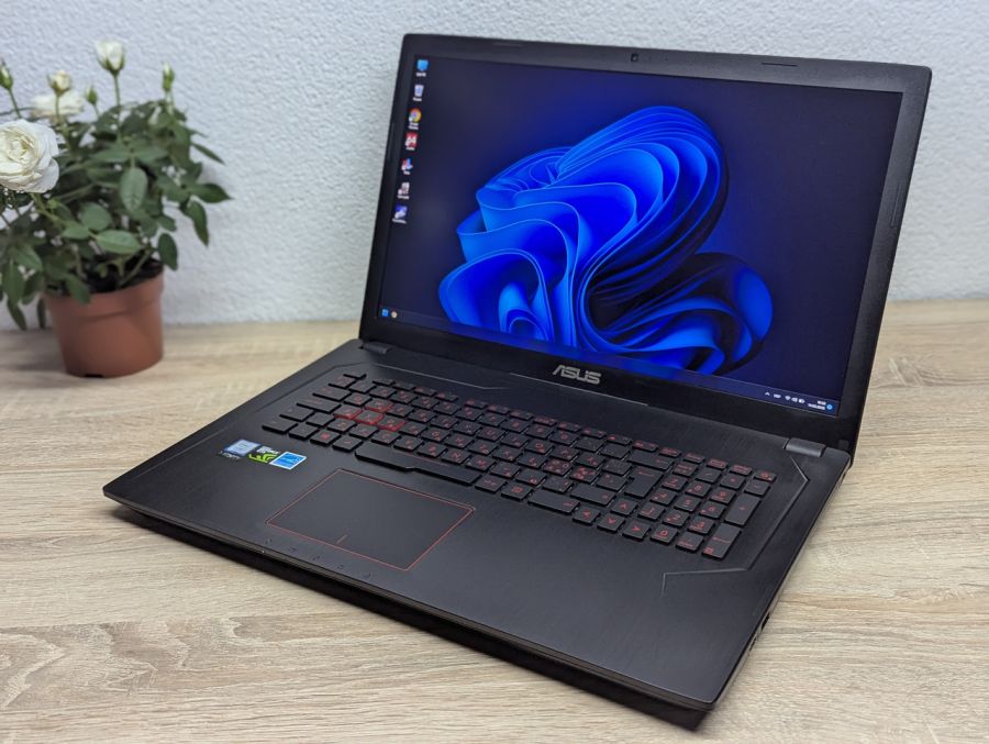 Ноутбук Б/В ASUS ROG GL753VE, Intel Core i7-7700HQ, DDR4 16 GB, SSD 256GB + HDD 320GB + SSD 150GB, NVIDIA GeForce GTX 1050 4Gb, 17" Full HD