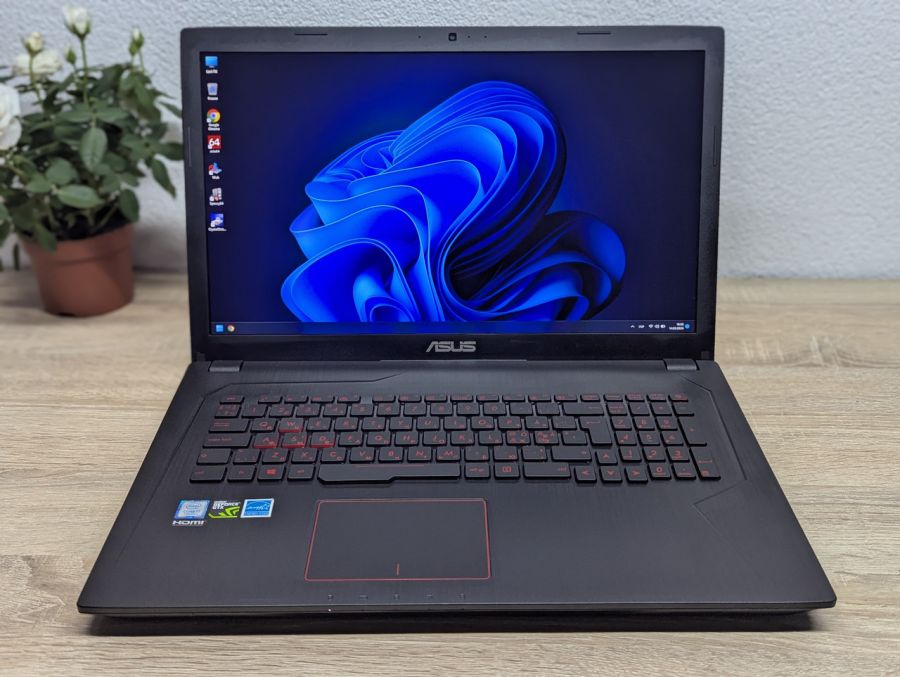 Ноутбук Б/В ASUS ROG GL753VE, Intel Core i7-7700HQ, DDR4 16 GB, SSD 256GB + HDD 320GB + SSD 150GB, NVIDIA GeForce GTX 1050 4Gb, 17" Full HD