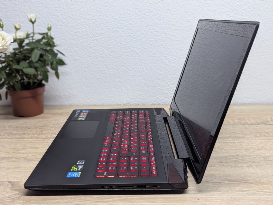 Ноутбук Б/В Lenovo IdeaPad Y50-70, Intel Core i5-4210H, DDR3 8 GB, SSD 360GB, NVIDIA GeForce GTX 960M 2Gb, 15.6" Full HD