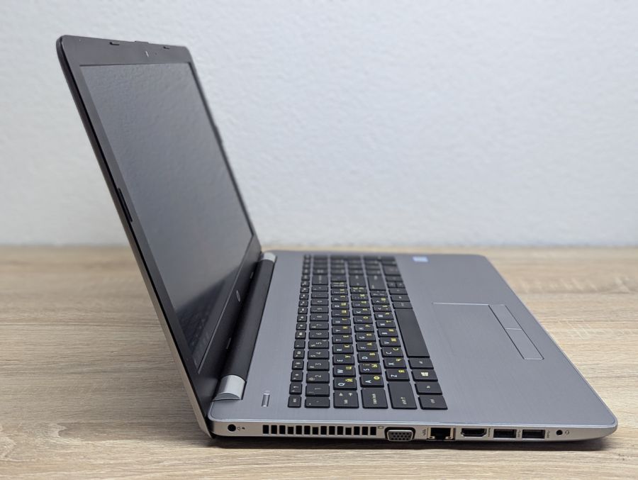 Уцінка! Ноутбук Б/В HP 250 G6, Intel Core i5-7200U, DDR4 8 GB, SSD 128GB, 15.6" Full HD