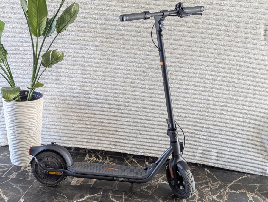 Б/В Електросамокат Segway Ninebot KickScooter F2 051201E