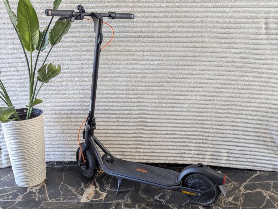 Б/В Електросамокат Segway Ninebot KickScooter F2 Plus (модель 051202E) [ProductHub SKU 051202E(2)]
