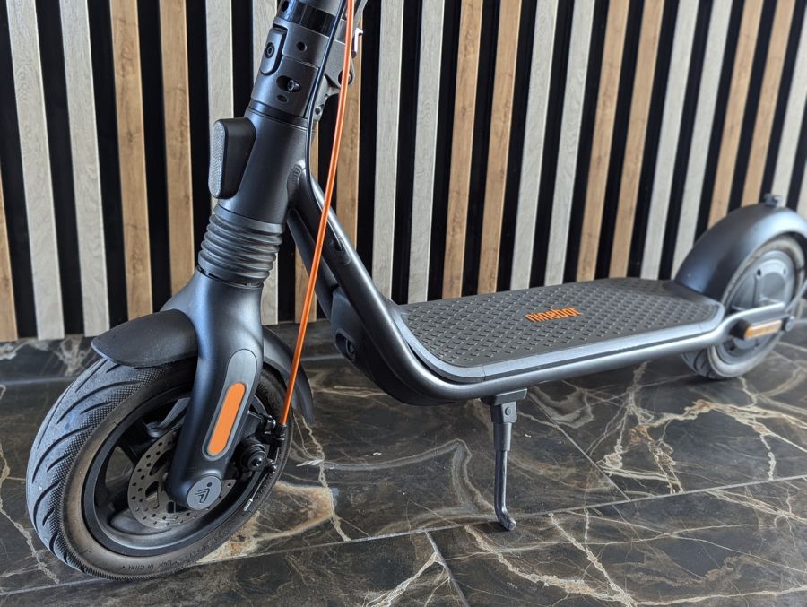 Б/В Електросамокат Segway Ninebot KickScooter F2 Pro 051203E