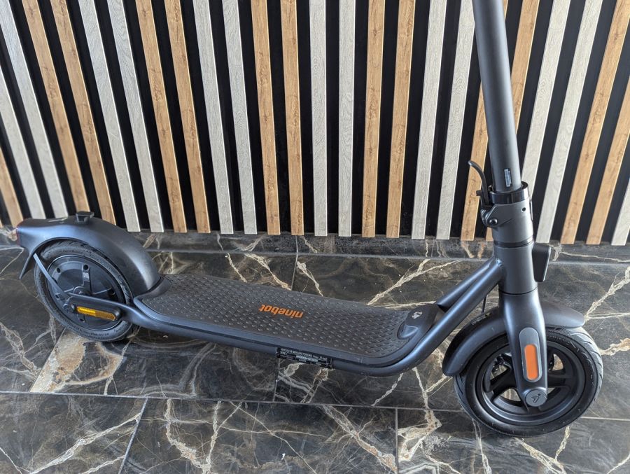 Б/В Електросамокат Segway Ninebot KickScooter F2 051201E