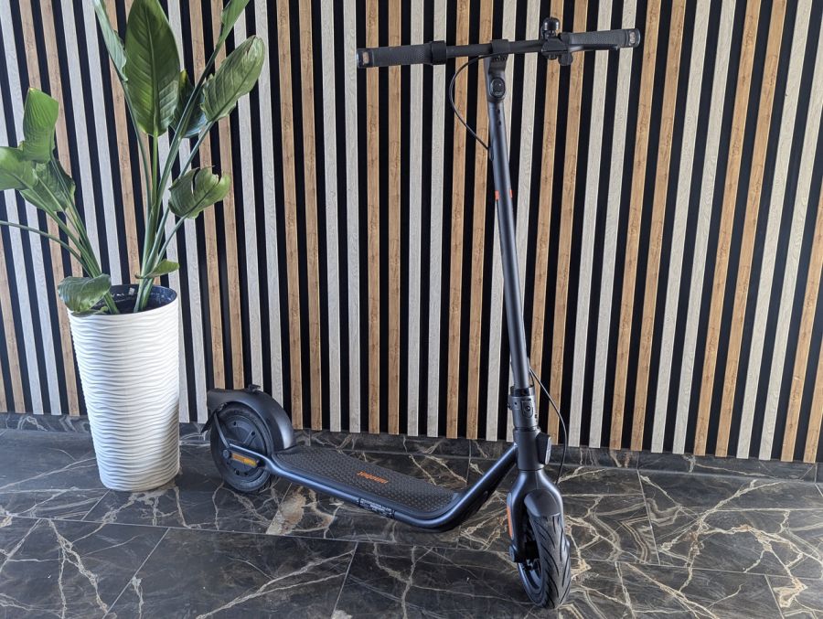 Б/В Електросамокат Segway Ninebot KickScooter F2 051201E