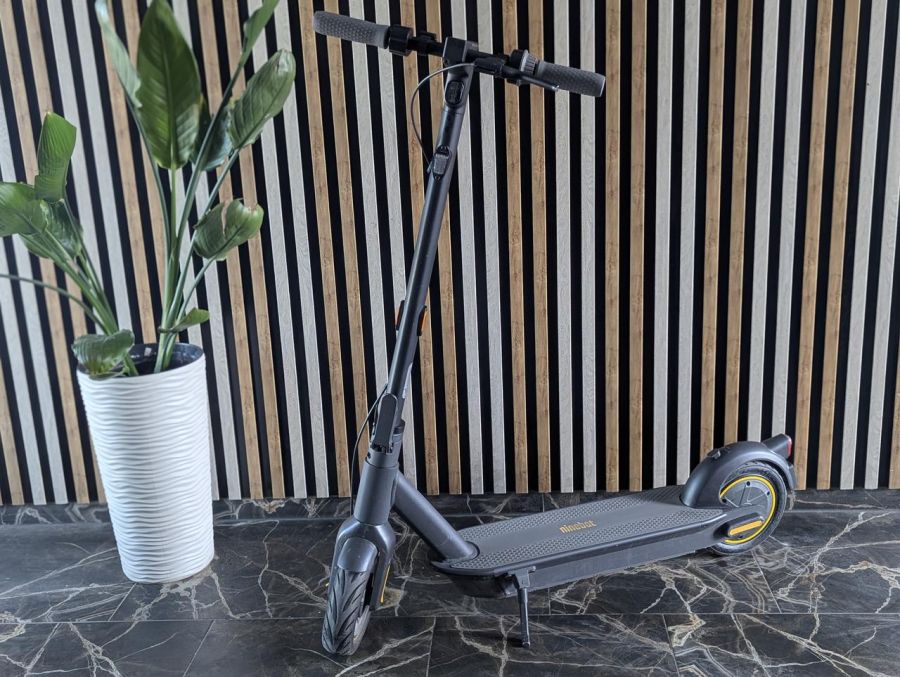 Б/В Електросамокат Ninebot KickScooter MAX G30E II