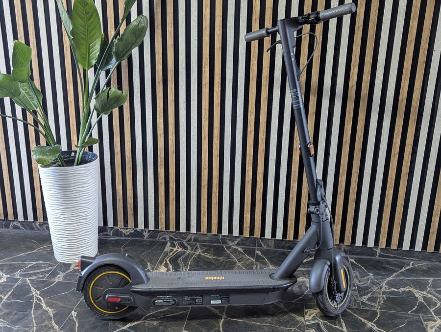 Б/В Електросамокат Ninebot KickScooter MAX G30E II