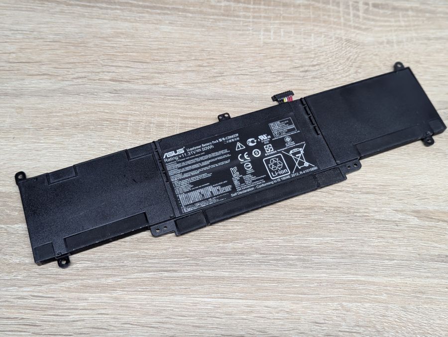 Б/В Оригінальна акумуляторна батарея Asus C31N1339 [ProductHub SKU C31N1339]