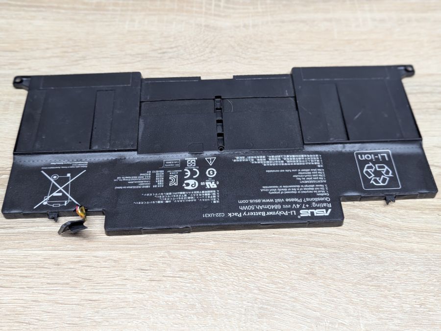 Б/В Оригінальна акумуляторна батарея Asus C22-UX31