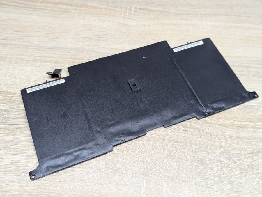 Б/В Оригінальна акумуляторна батарея Asus C22-UX31