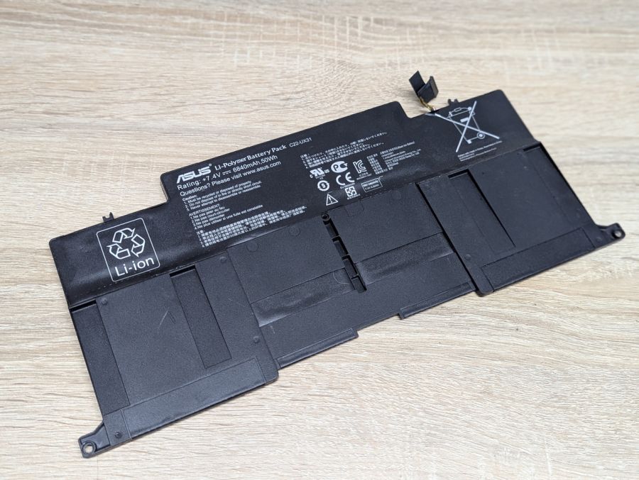 Б/В Оригінальна акумуляторна батарея Asus C22-UX31
