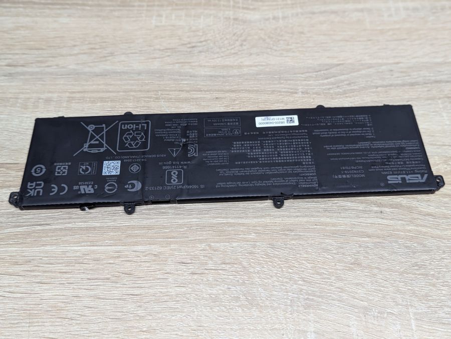 Б/В Оригінальна акумуляторна батарея Asus C31N2019-1