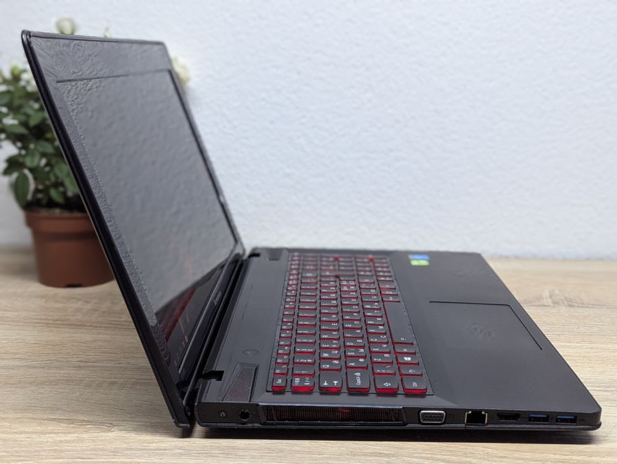 Ноутбук Б/В Lenovo IdeaPad Y510P, Intel Core i7-4700MQ, DDR3 8 GB, SSD 256GB + SSD 256GB, GeForce GT 755M 2Gb, 15" Full HD