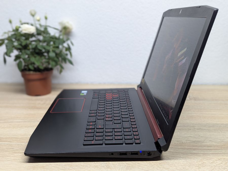 Уцінка! Ноутбук Б/В Acer Nitro AN515-53, Intel Core i5-8300H, DDR4 16 GB, SSD 256GB + SSD 256GB, NVIDIA GEForce GTX 1050, 15.6" Full HD
