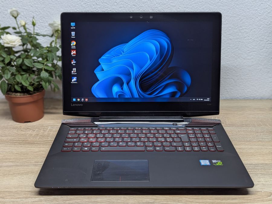 Уцінка! Ноутбук Б/В Lenovo IdeaPad Y700, Intel Core i5-6300HQ, DDR4 8 GB, SSD 256GB + SSD 1TB, GeForce GTX 960M 2Gb, 15.6" Full HD