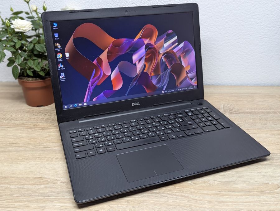 Уцінка! Ноутбук Б/В Dell Latitude 3590, Intel Core i5-10210U, DDR4 16 GB, SSD 256GB, 15.6" Full HD