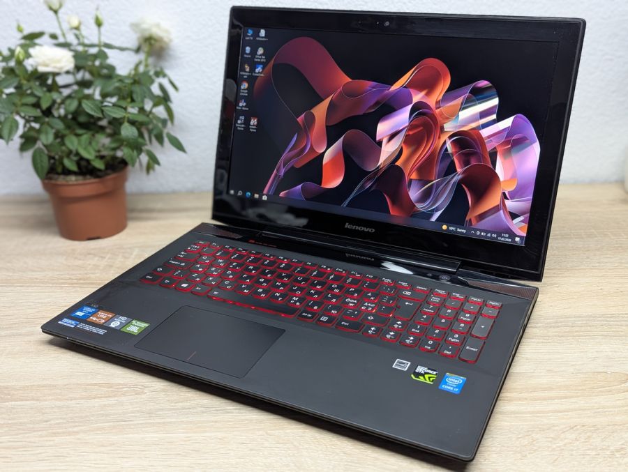 Ноутбук Б/В Lenovo IdeaPad Y50-70, Intel Core i7-4720HQ, DDR3 12 GB, SSD 360GB, NVIDIA GeForce GTX 960M 4Gb, 15.6" Full HD