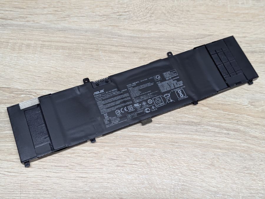 Б/В Оригінальна акумуляторна батарея Asus B31N1535