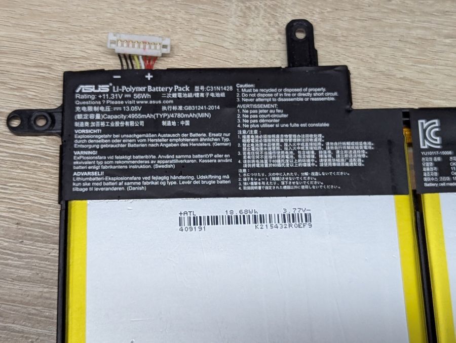 Б/В Оригінальна акумуляторна батарея Asus A31N1428
