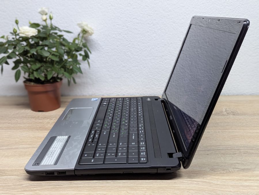 Ноутбук Б/В Acer Aspire E1-531, Intel Pentium B960, DDR3 8 GB, HDD 500GB, 15.6" HD