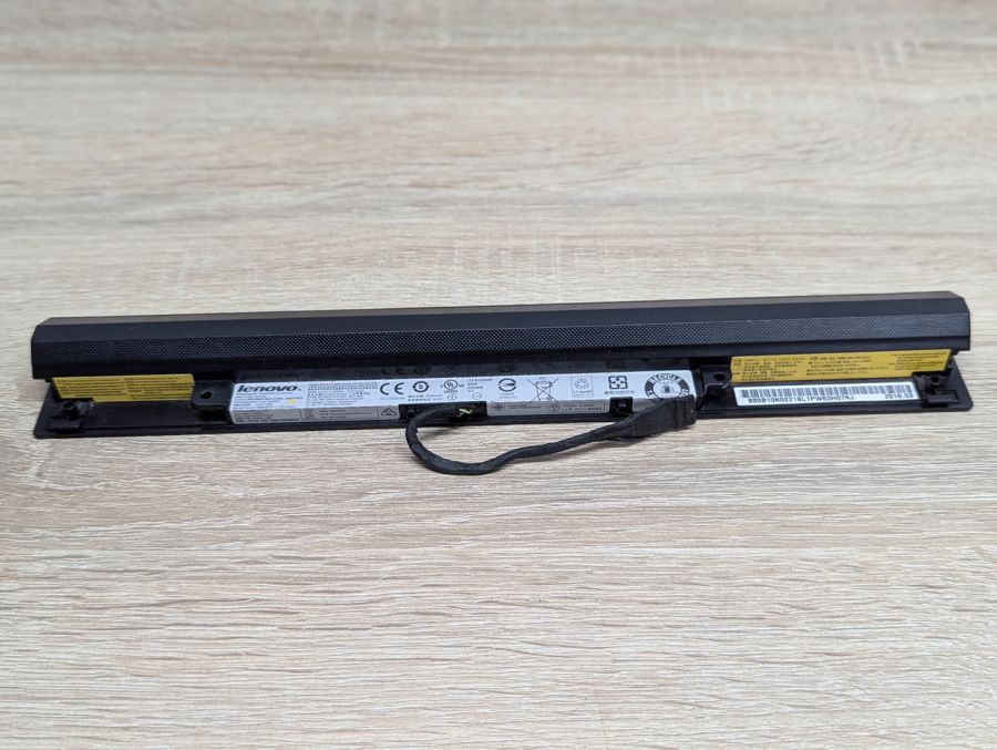 Б/В Оригінальна акумуляторна батарея Lenovo L15L4A01