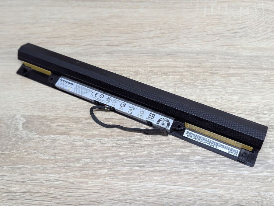 Б/В Оригінальна акумуляторна батарея Lenovo L15L4A01