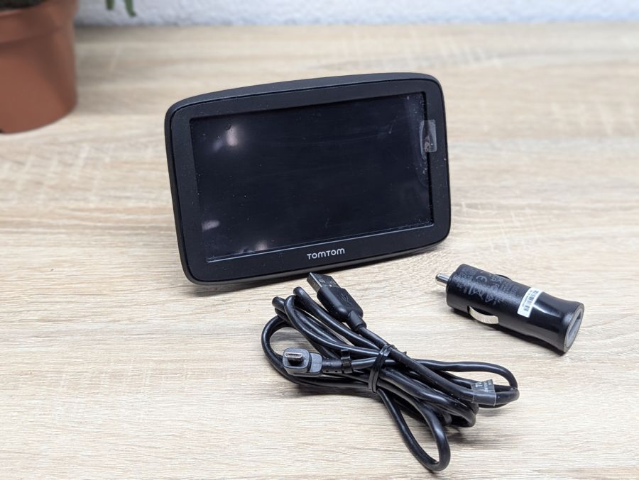 Новий Автомобільний GPS-навігатор TomTom GO Basic